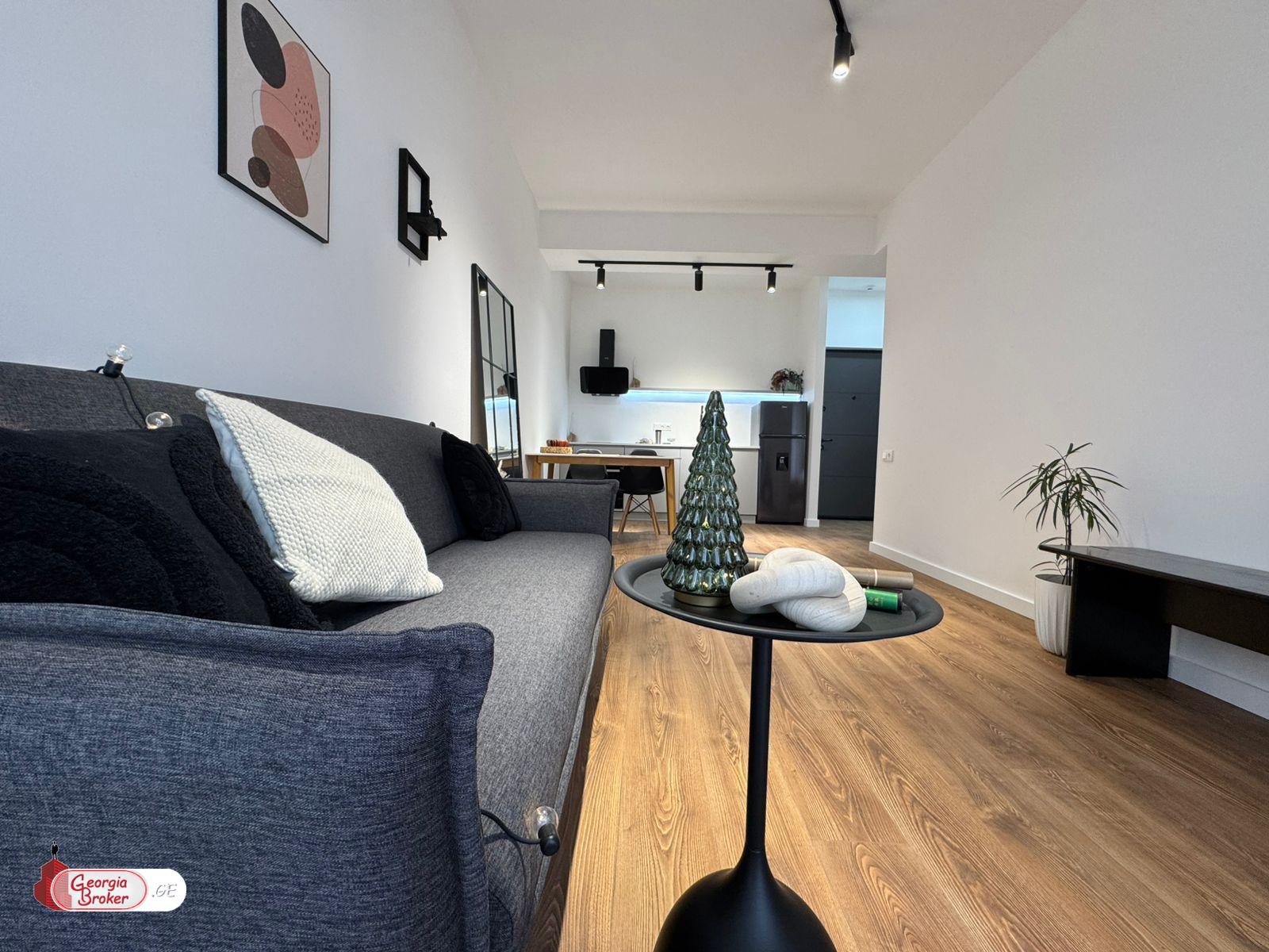 nearly repaired 2-room apartment for sale